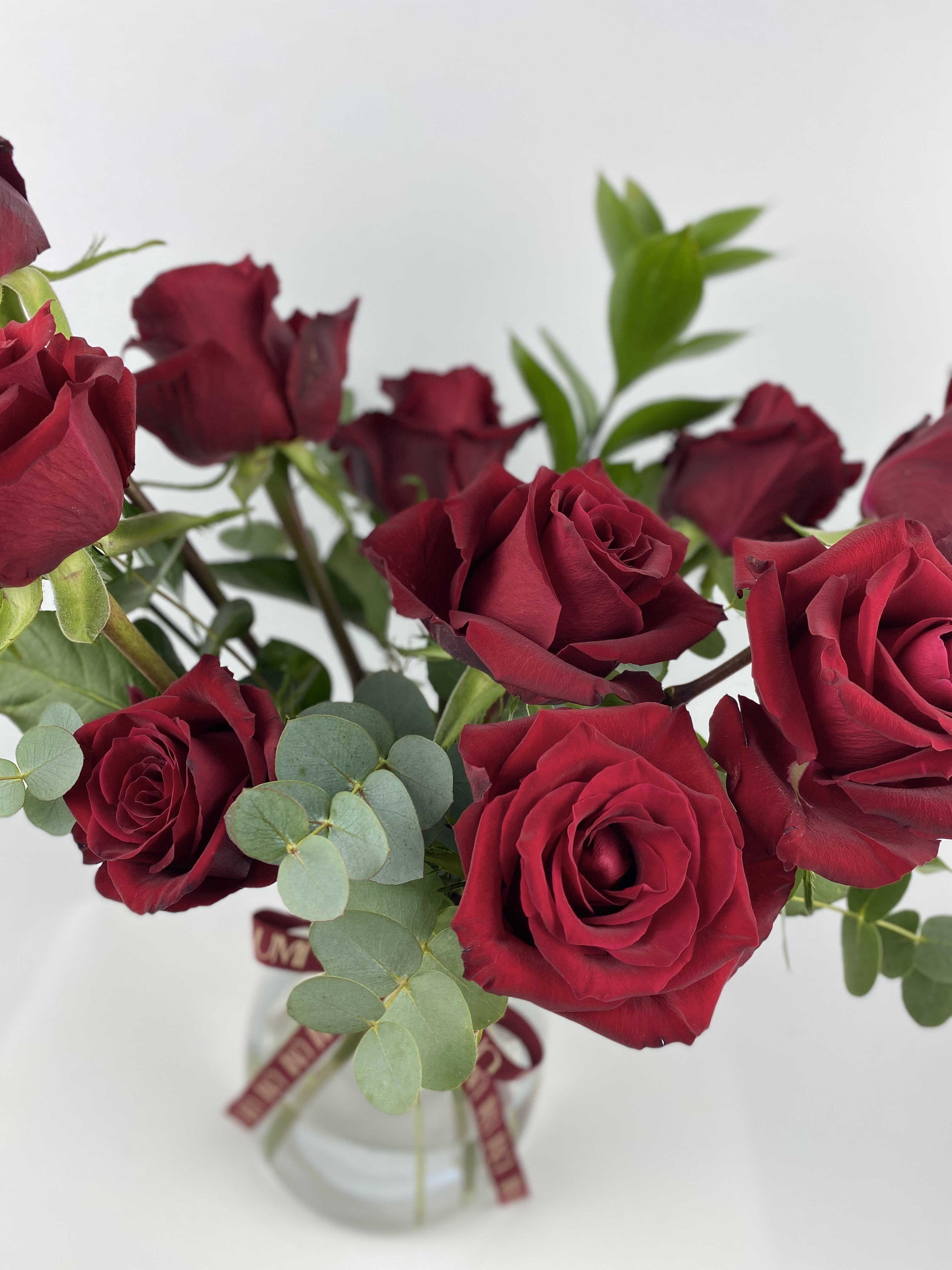 Ruby Serenade Cam Vazoda 9 Kırmızı Gül