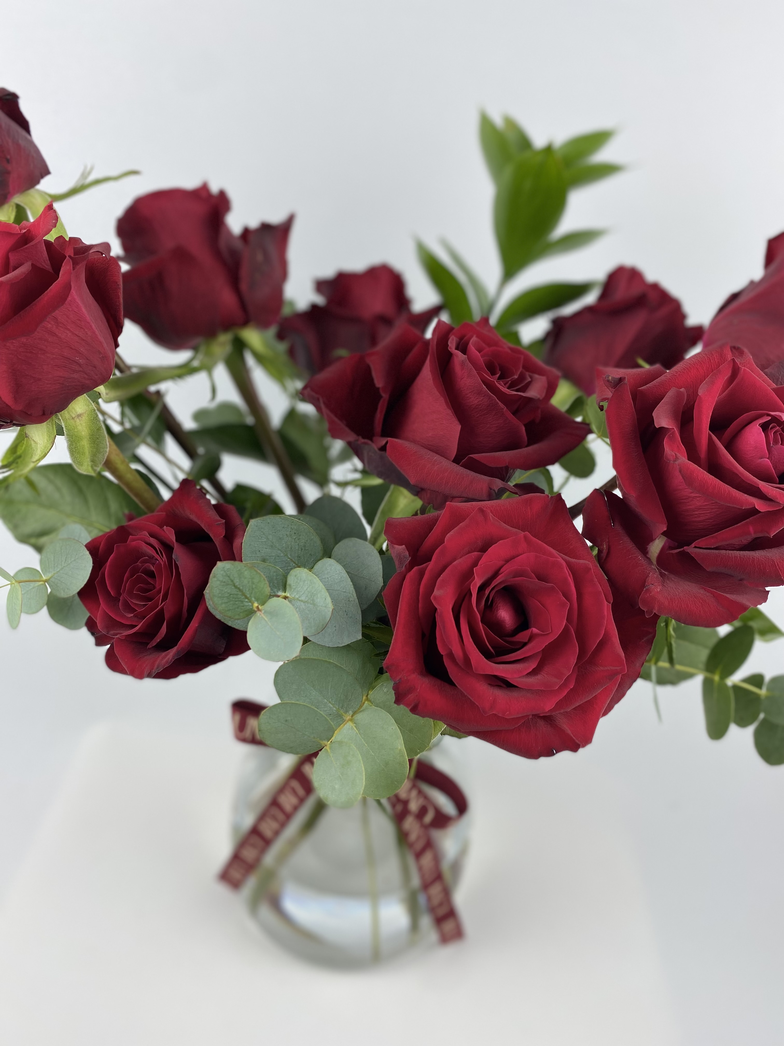 Ruby Serenade Cam Vazoda 9 Kırmızı Gül
