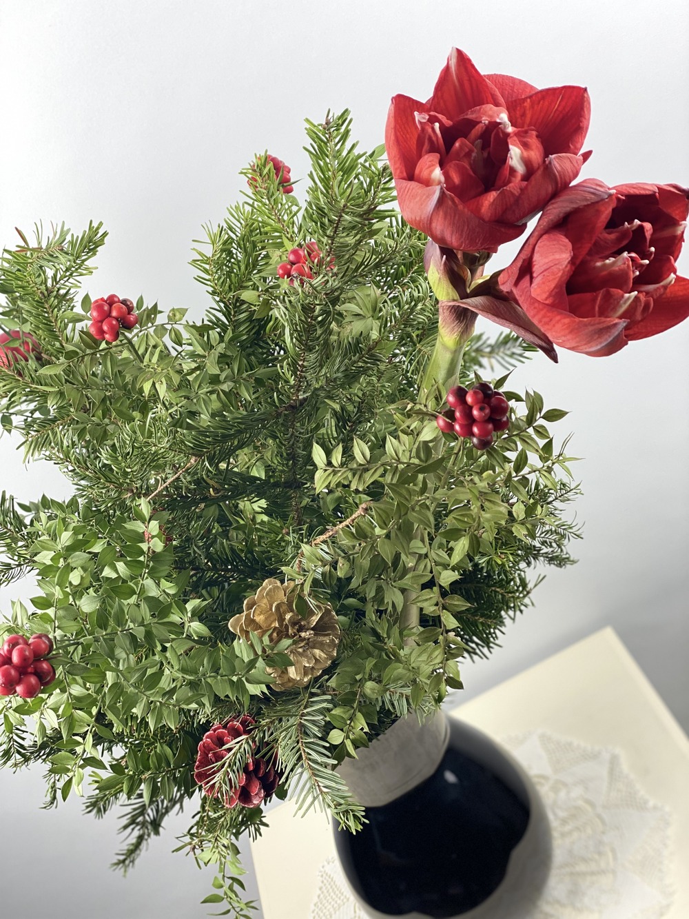 Winter Rouge Vazoda Yılbaşı Aranjmanı