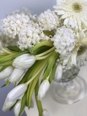 Bride's Pearl Ayaklı Cam Vazoda Aranjman