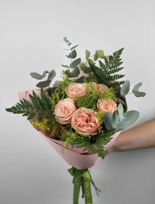 Rosy Whisper Gül Buketi