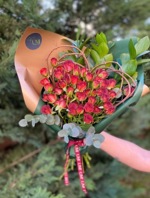 Velvet Passion Mini Kalpli Sprey Gül Buketi