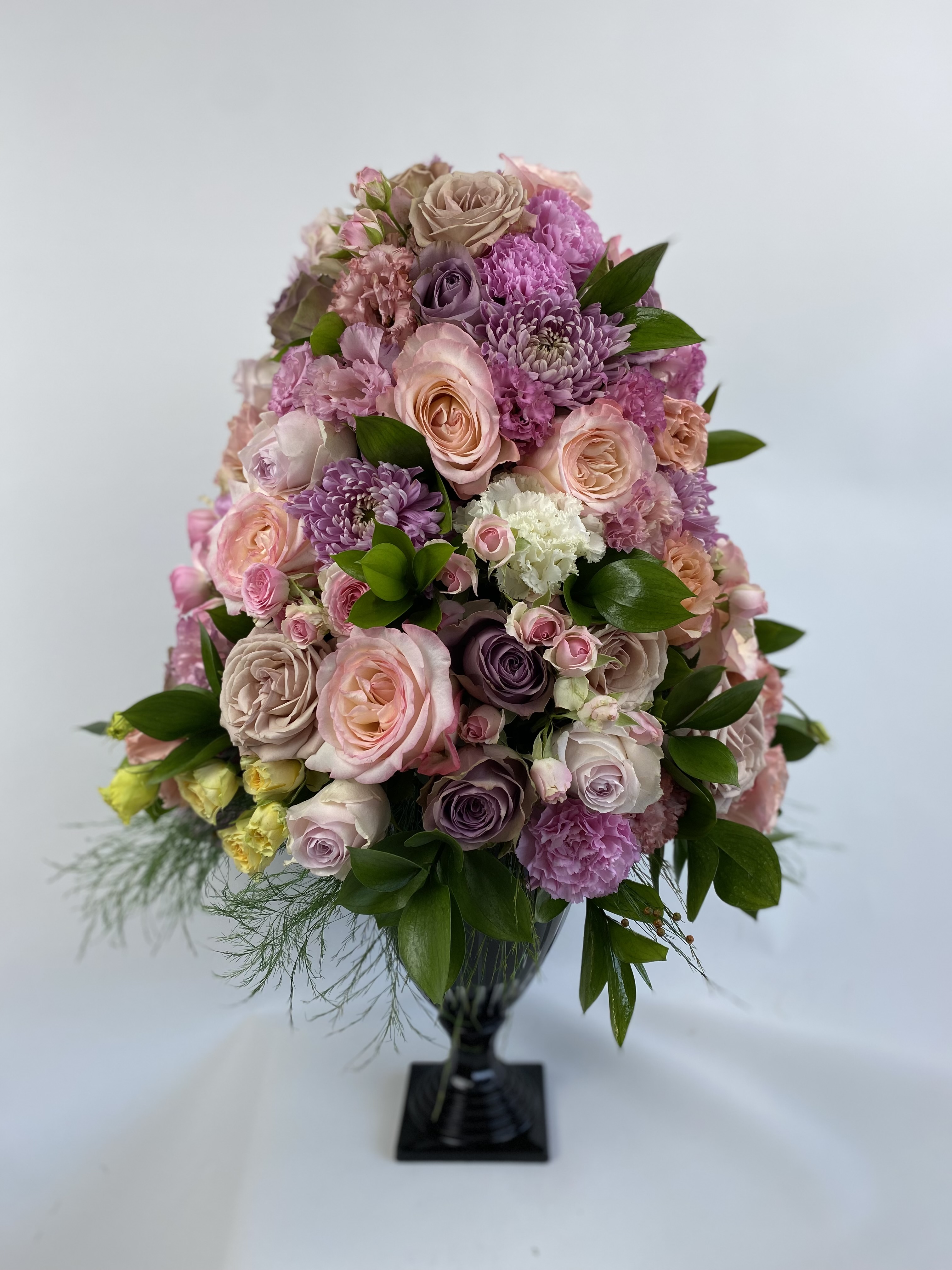 Rose Symphony Deluxe Siyah Vazo Aranjmanı